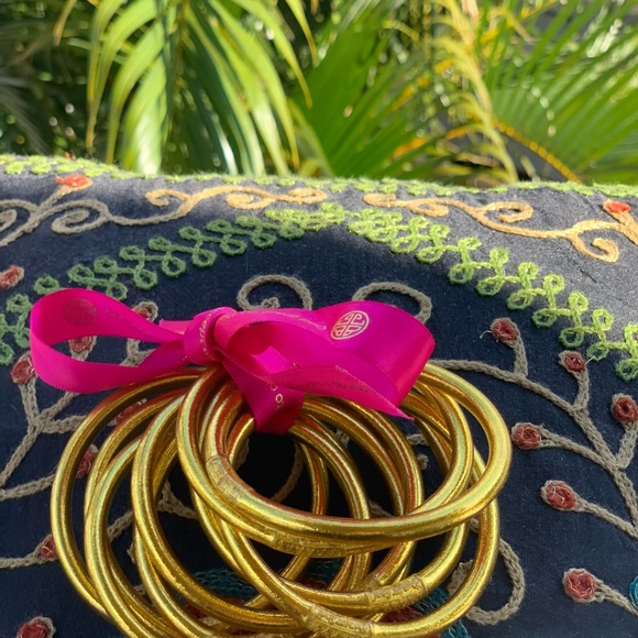 BuDhaGirl All Weather Gold Bangles Medium - Picture 10 of 15